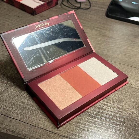 Urban Decay NAKED CHERRY Golden Light Highlighter Tan Blush Palette - Picture 2 of 4